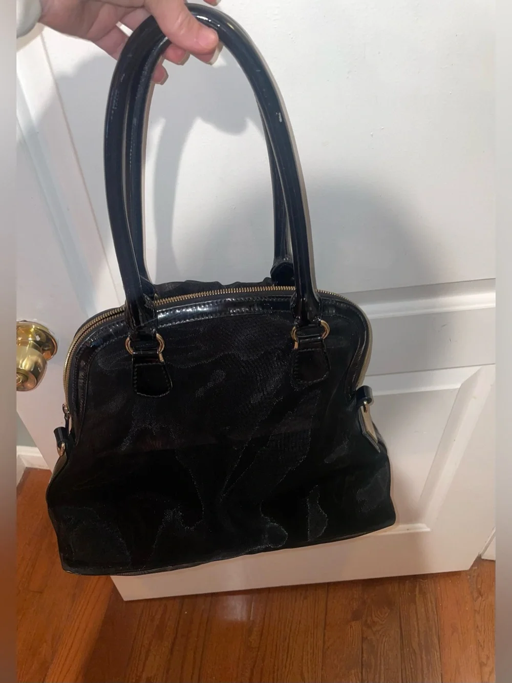 Valentino Garavani sophisticated features